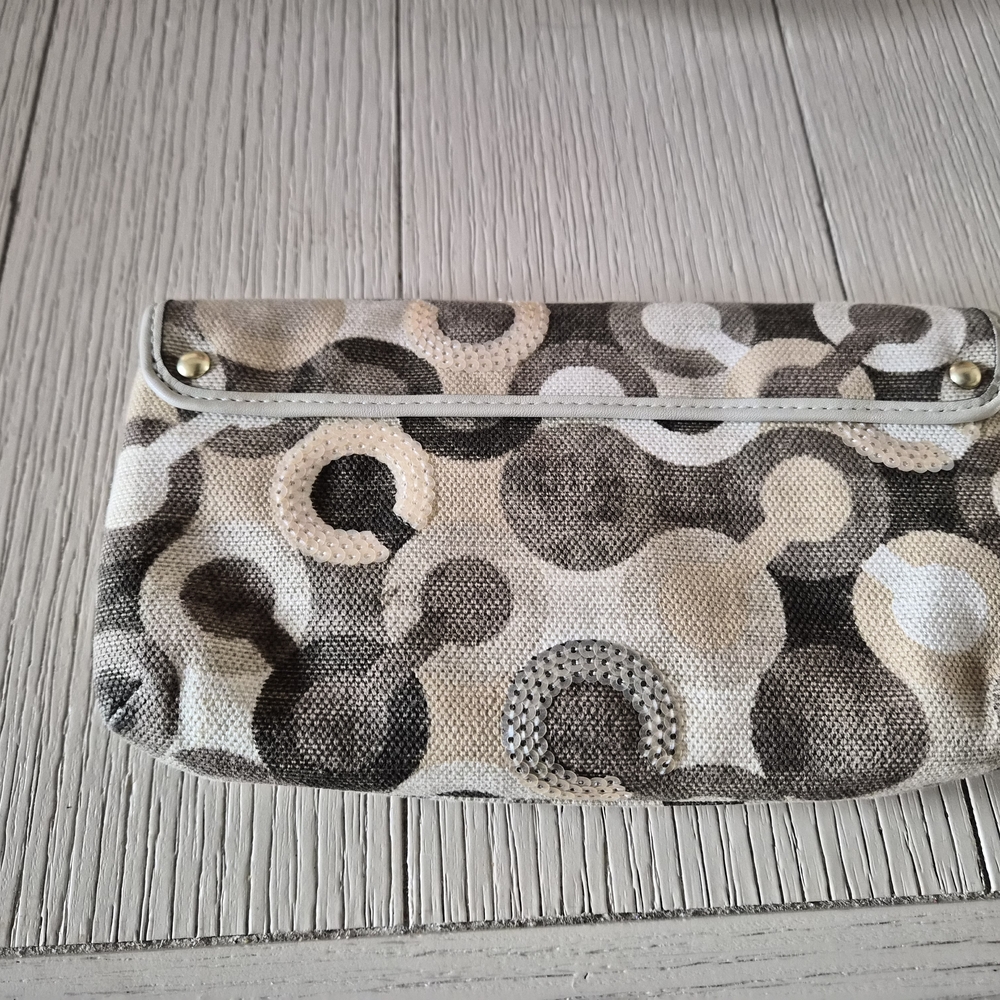 Coach Multicolor Circle Pattern Clutch - Picture 2 of 3